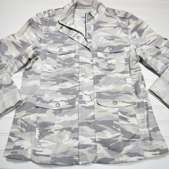 Kensie Jackets & Blazers - White & Gray Camo Print Military Style Utility Jacket with‎ Multiple Pockets